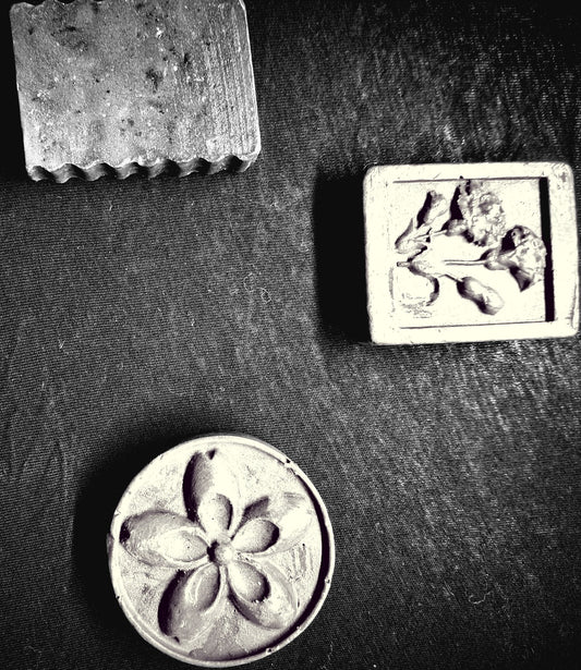 Charcoal Lavender Soap - Round